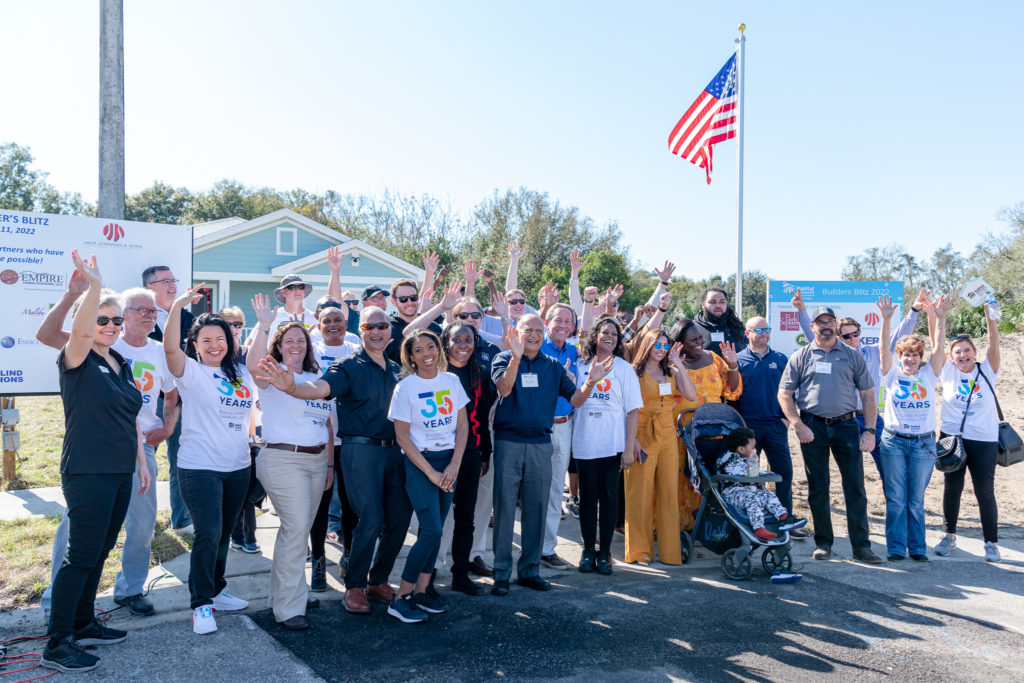 Group-photo_Tish-Hart-856_8964-1